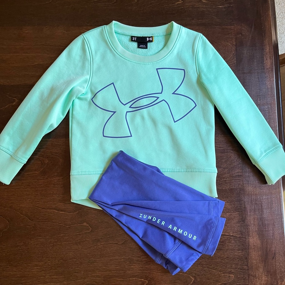 Under Armour Light Green Sweatshirt